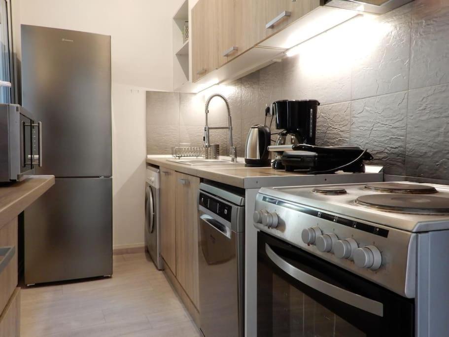 A-07! 2' Walk 2 Acropolis Museum! 2Br-Sunny Terrace! Extra Fees For 2Nd Room Athen Eksteriør billede